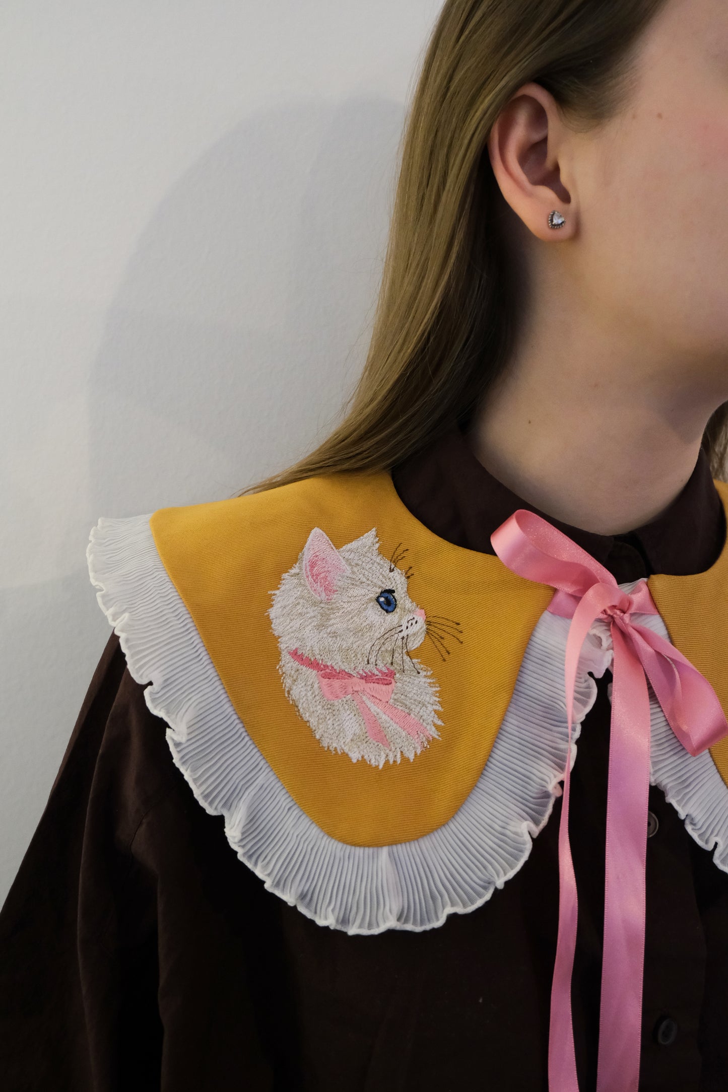 Lady Detachable Collar
