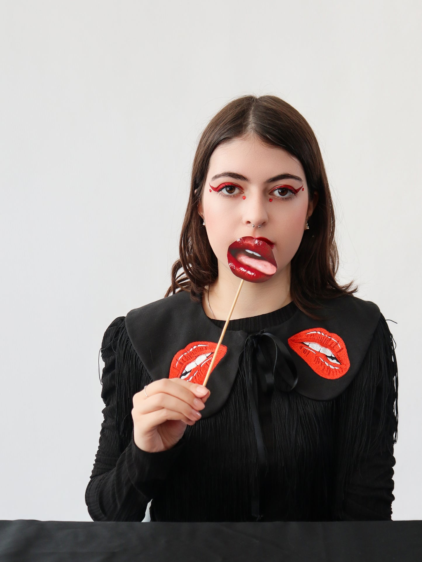 Crimson Kiss Detachable Collar